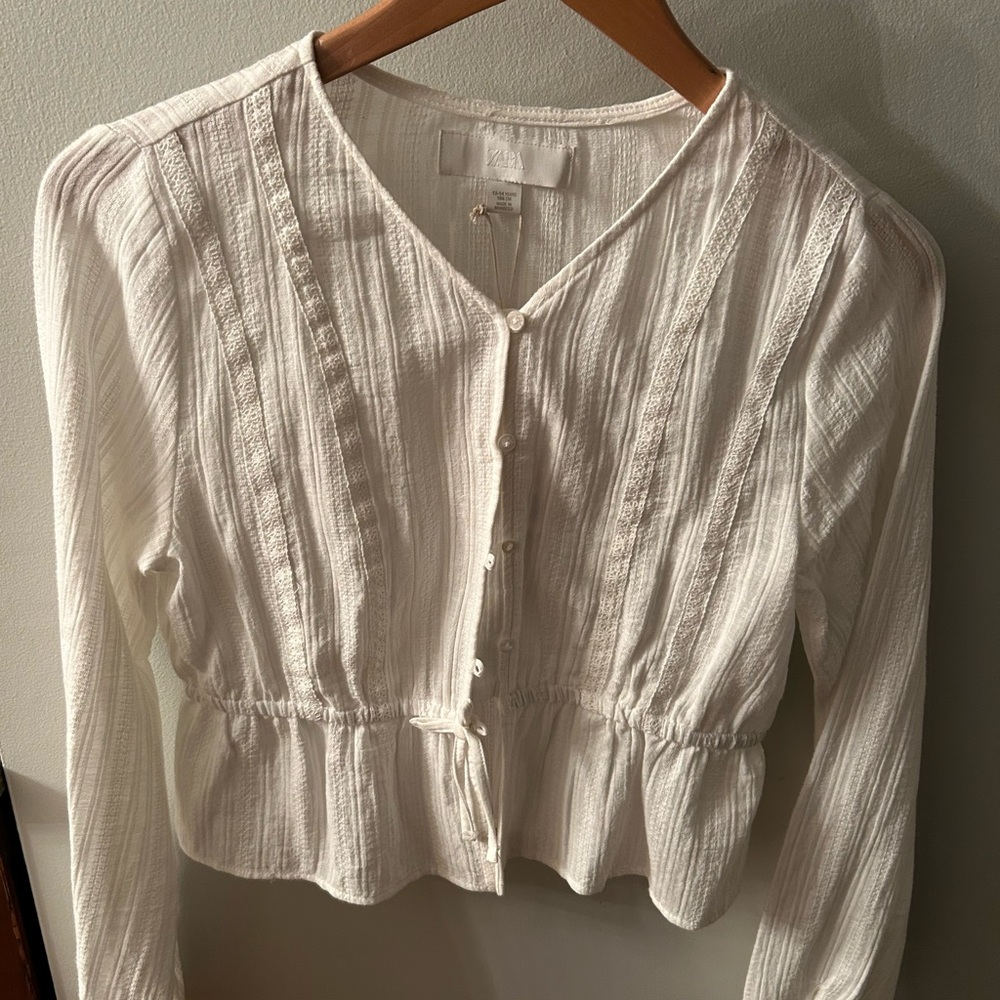 NEW NEVER WORN: Zara White/Cream Textured Button-Up Blouse